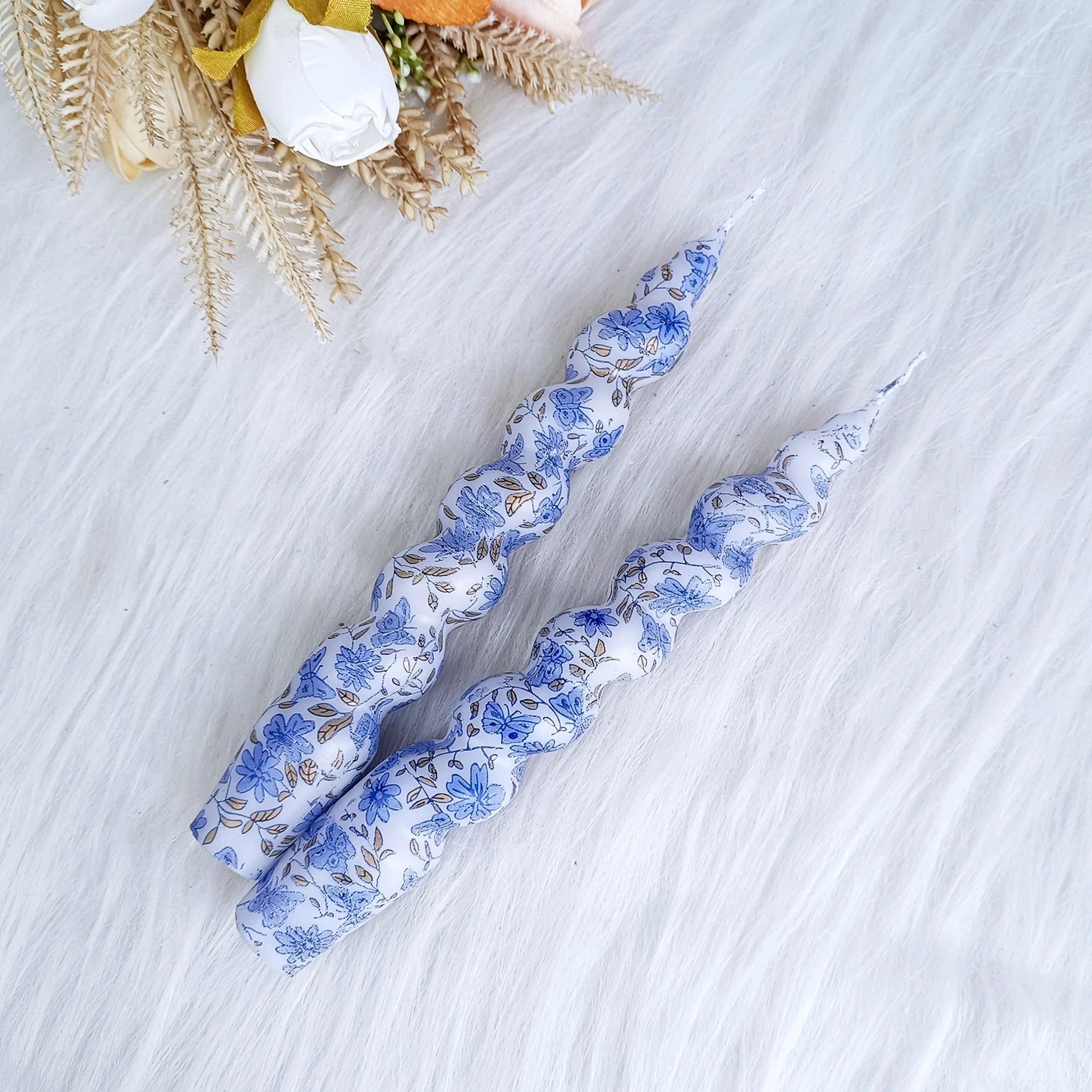 SSY Handmade Candles Blue Flower Pattern Candles Gift Giving, 2pcs 7.28 inch Paraffin Spiral Pole Wax Unscented Candles