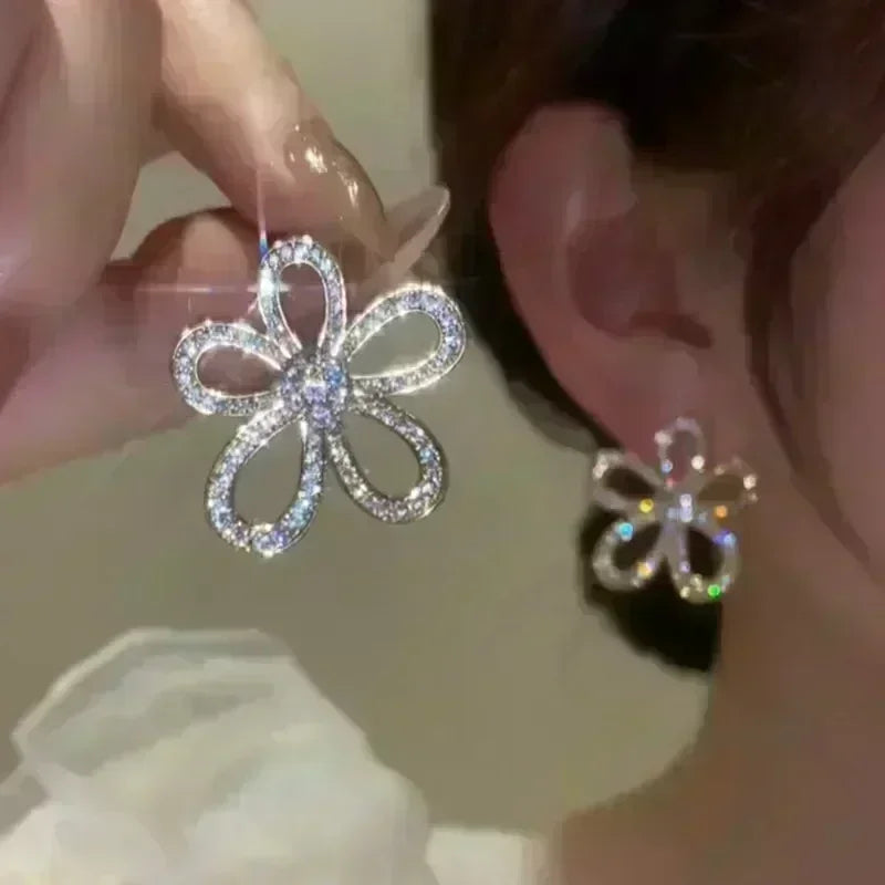 Fashion Korean Women Retro Drip Glaze Red Flower Earrings Women for Delicate Earrings Luxury Couple Engagement Jewelry Gift
