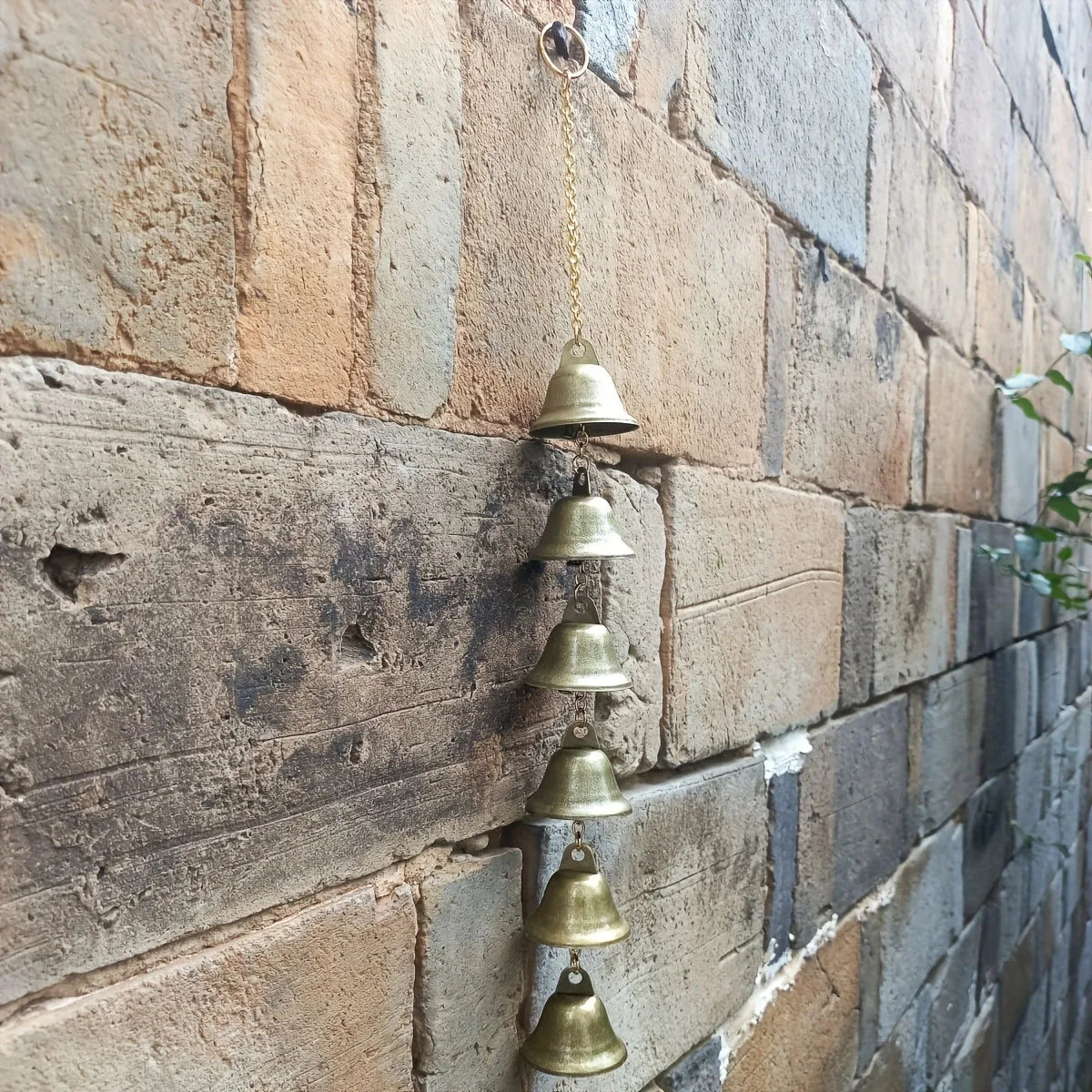 1Pc Metal Wind Chime - Classic Country-Style Iron Bell with Decorative Chain, Suitable for Patios, Gardens, and Walls, No Electricity Required, Home Decoration, Outdoor Wind Chime