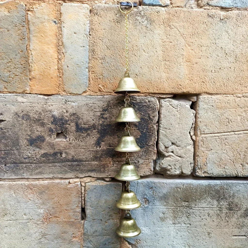 1Pc Metal Wind Chime - Classic Country-Style Iron Bell with Decorative Chain, Suitable for Patios, Gardens, and Walls, No Electricity Required, Home Decoration, Outdoor Wind Chime
