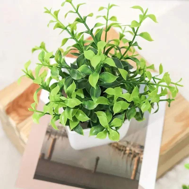 Artificial Bonsai Green Fake Plant Potted Plants Indoor and Outdoor Home Bedroom Decorations Living Room and Bedroom Decoration