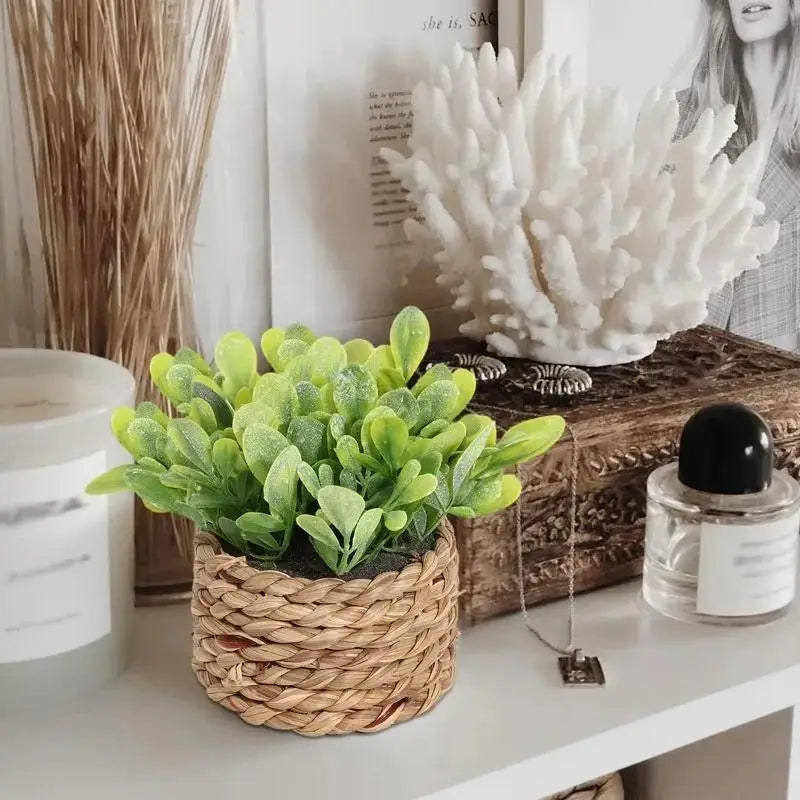 1Pc Potted Plant Small Fake Plants Indoor Home Decor Decorative Pot for Living Room Office Decoration Realistic Faux Greenery