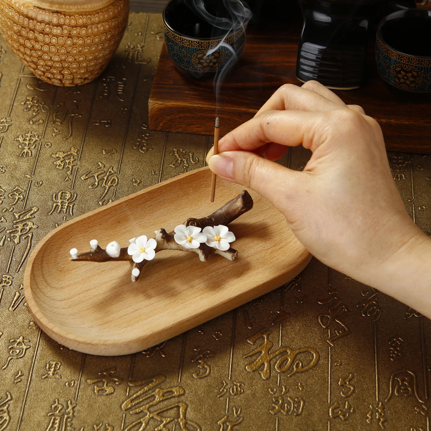 Ceramic Handicraft Simulation Plum Blossom Incense Burner Stick Incense Holder with Wooden Ash Tray Buddhism Supplies Home Decor