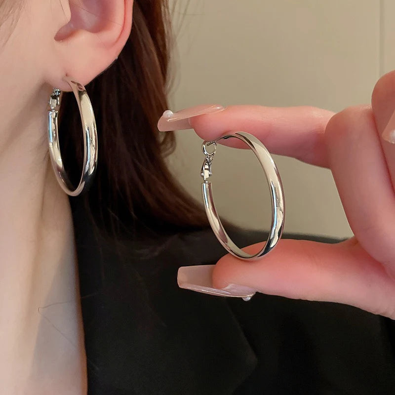 Elegant Retro Thick Round Circle Earrings for Women Simple Metal  Big Hoop Earrings Wedding Engagement Aesthetic Jewelry