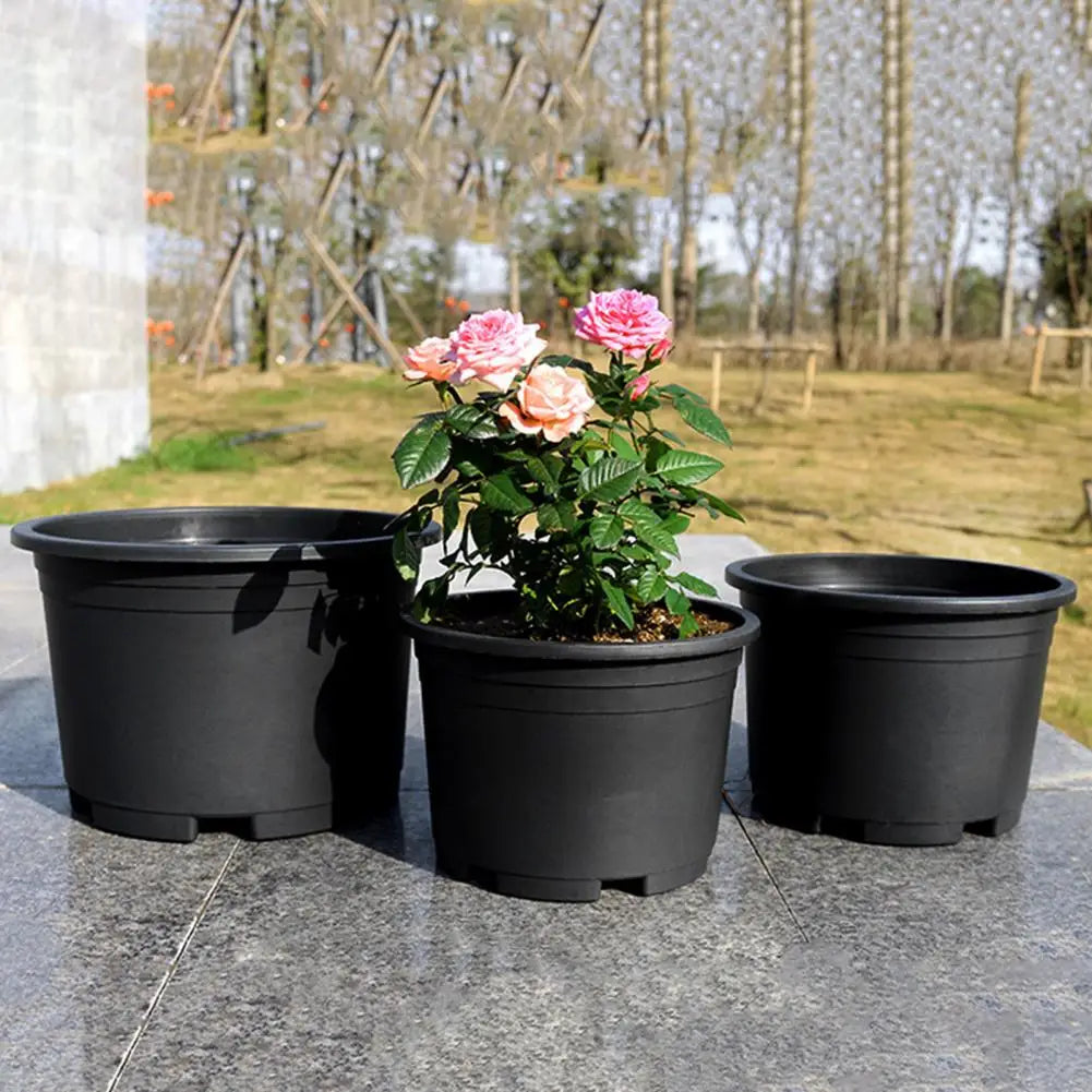Indoor Plant Pot Black Plastic Flowerpot Planter with Drainage Holes Reinforced Rim Nursery Container Gallon Planter Pot