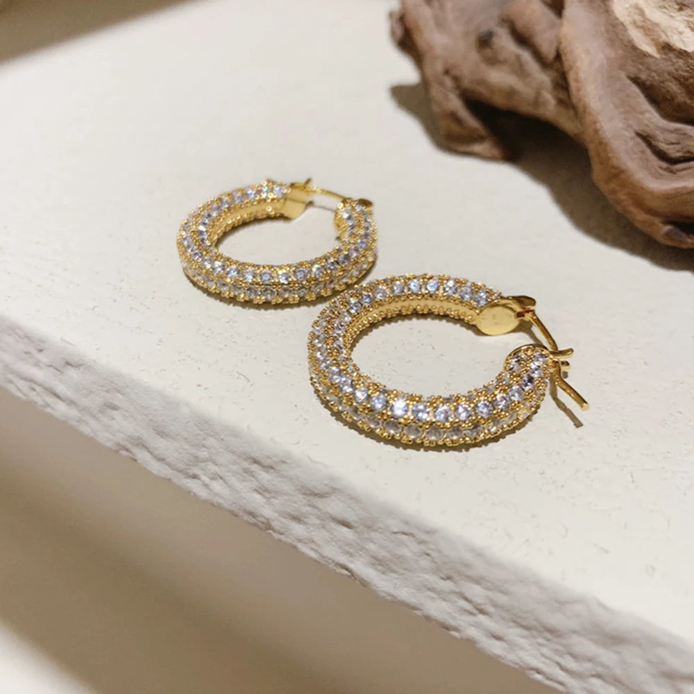 Huitan Big/Small Two Sizes Hoop Earrings for Women Full Paved CZ Stone Bling Bling Female Circle Earrings Temperament Jewelry